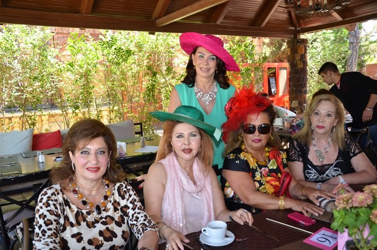 Lunch at Lola